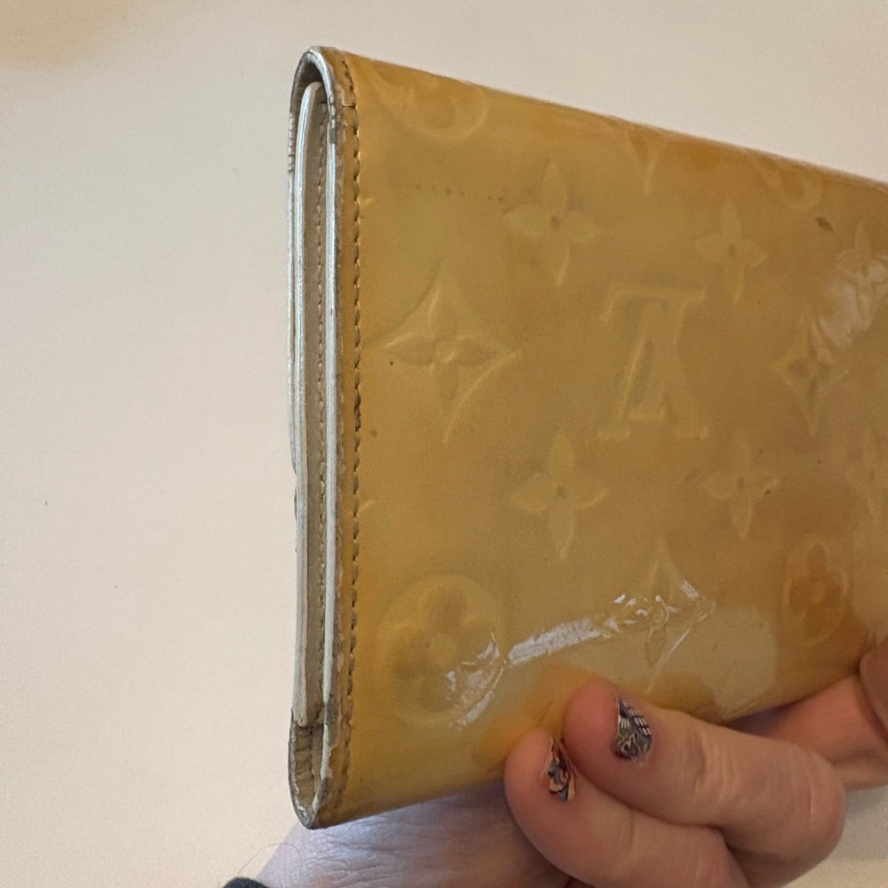 Louis Vuitton‎ Beige International Women's Wallet - Picture 4 of 16